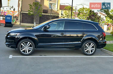 Внедорожник / Кроссовер Audi Q7 2015 в 