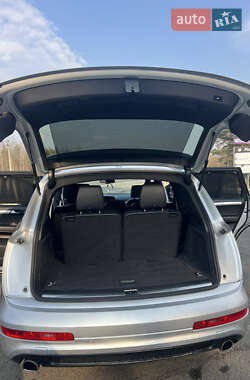 Внедорожник / Кроссовер Audi Q7 2012 в 