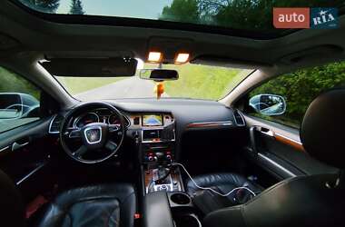 Внедорожник / Кроссовер Audi Q7 2010 в 