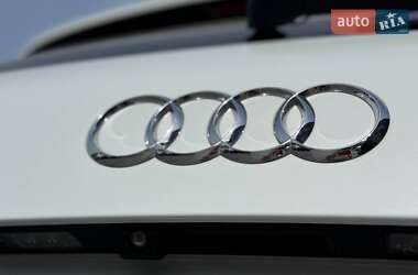 Внедорожник / Кроссовер Audi Q7 2015 в 