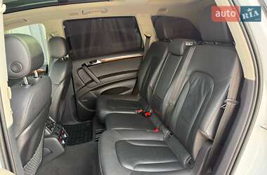 Внедорожник / Кроссовер Audi Q7 2015 в 
