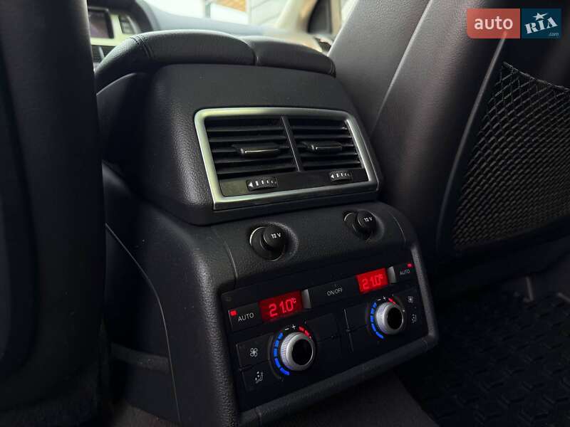 Внедорожник / Кроссовер Audi Q7 2015 в Ровно