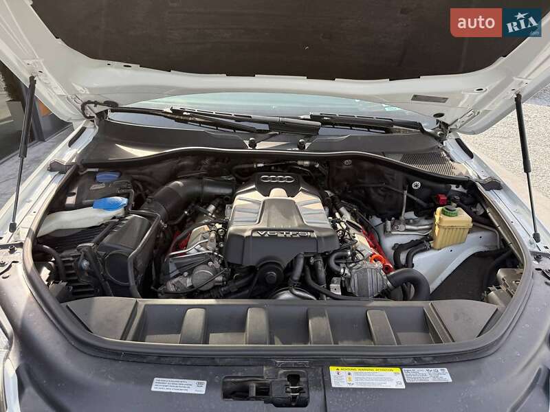 Внедорожник / Кроссовер Audi Q7 2015 в Ровно