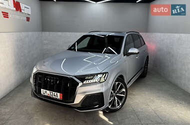 Внедорожник / Кроссовер Audi Q7 2020 в 