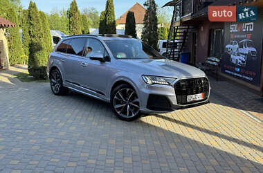 Внедорожник / Кроссовер Audi Q7 2020 в 