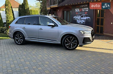 Внедорожник / Кроссовер Audi Q7 2020 в 