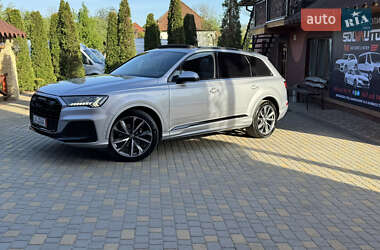 Внедорожник / Кроссовер Audi Q7 2020 в 