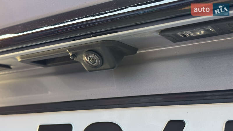 Позашляховик / Кросовер Audi Q7 2020 в Сваляві