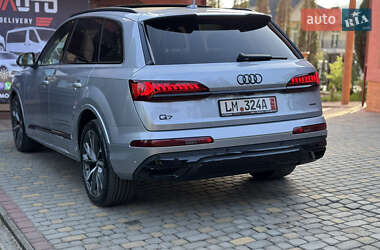 Внедорожник / Кроссовер Audi Q7 2020 в 