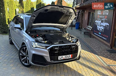 Внедорожник / Кроссовер Audi Q7 2020 в 