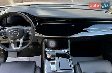 Внедорожник / Кроссовер Audi Q7 2020 в 