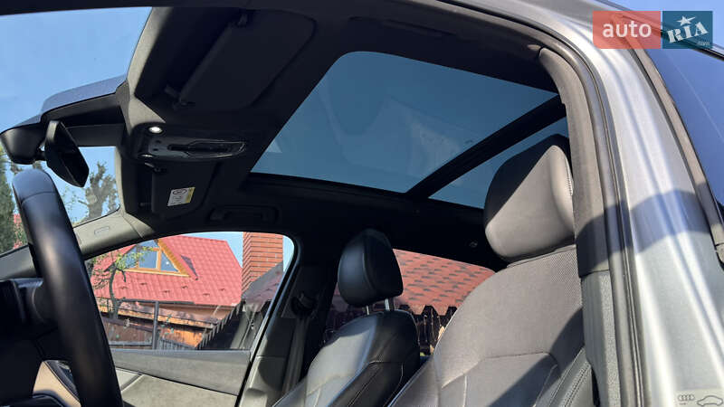 Позашляховик / Кросовер Audi Q7 2020 в Сваляві