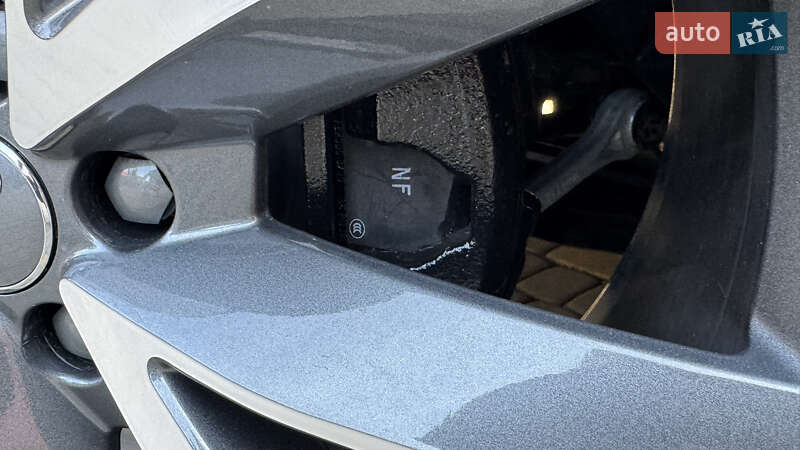 Позашляховик / Кросовер Audi Q7 2020 в Сваляві