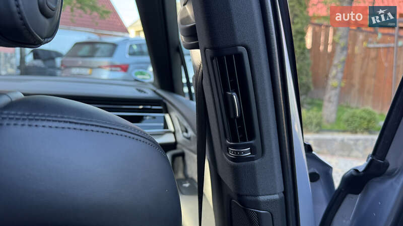 Позашляховик / Кросовер Audi Q7 2020 в Сваляві