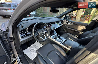 Внедорожник / Кроссовер Audi Q7 2020 в 