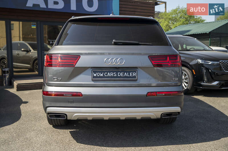 Внедорожник / Кроссовер Audi Q7 2016 в Киеве