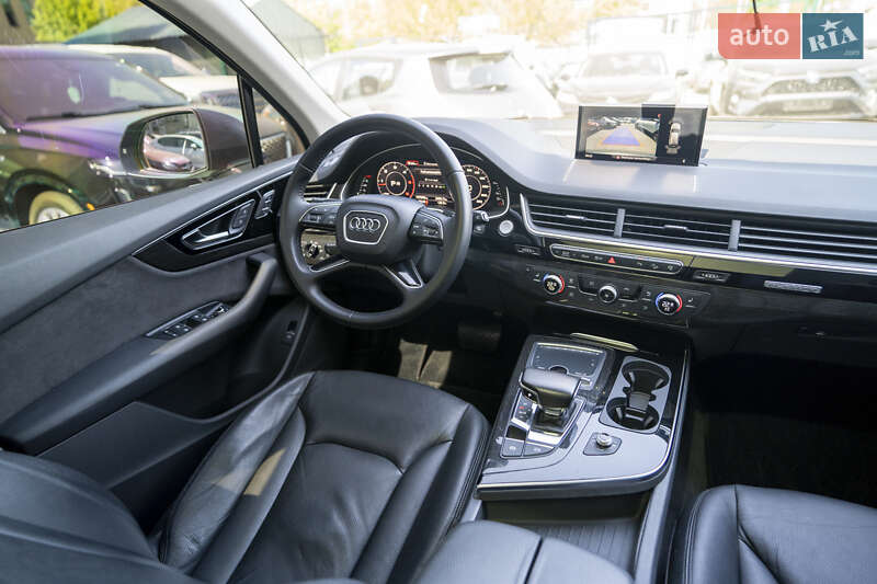 Внедорожник / Кроссовер Audi Q7 2016 в Киеве