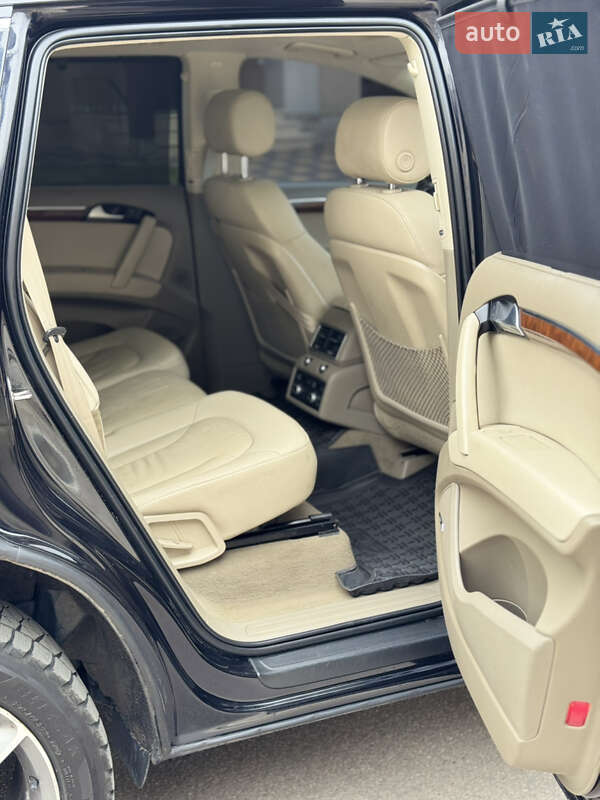 Внедорожник / Кроссовер Audi Q7 2015 в Киеве