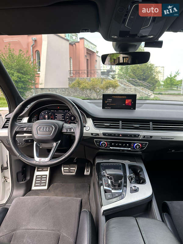 Внедорожник / Кроссовер Audi Q7 2017 в Полтаве