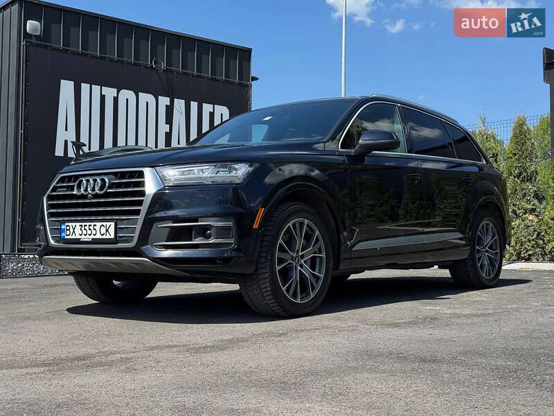 Внедорожник / Кроссовер Audi Q7 2017 в 
