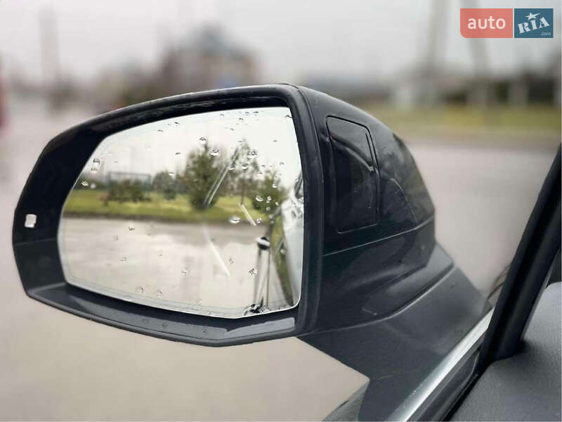Позашляховик / Кросовер Audi Q7 2018 в 