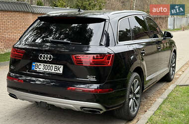 Внедорожник / Кроссовер Audi Q7 2016 в 