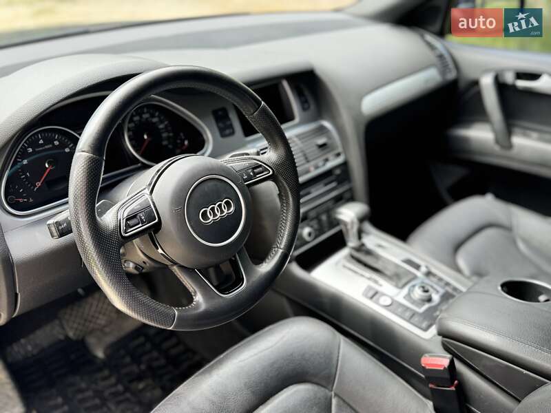 Позашляховик / Кросовер Audi Q7 2012 в Львові