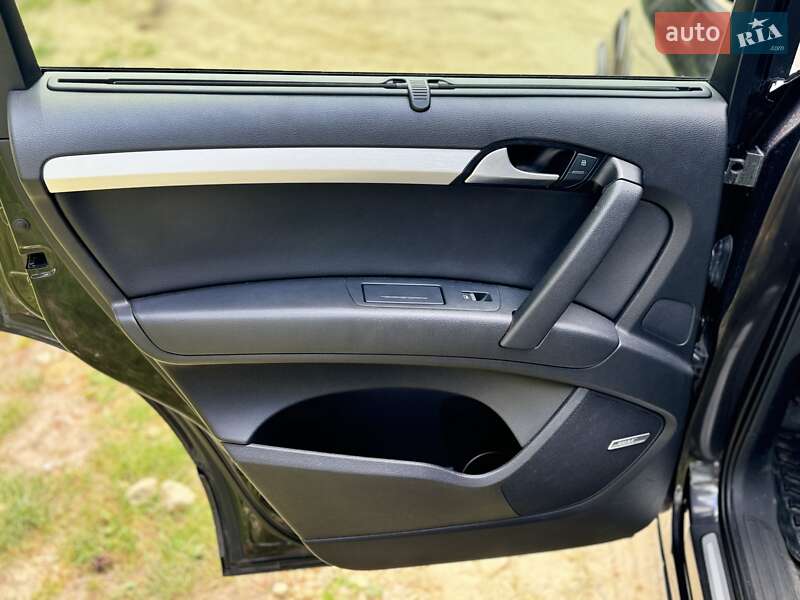 Позашляховик / Кросовер Audi Q7 2012 в Львові