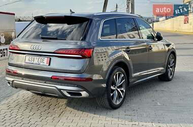 Внедорожник / Кроссовер Audi Q7 2020 в 