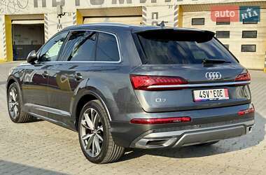 Внедорожник / Кроссовер Audi Q7 2020 в 