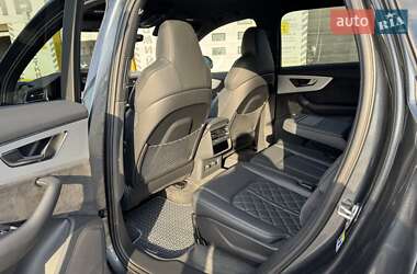 Внедорожник / Кроссовер Audi Q7 2020 в 