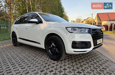Внедорожник / Кроссовер Audi Q7 2017 в 