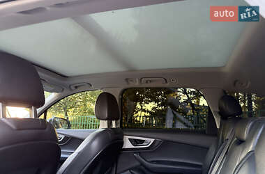 Внедорожник / Кроссовер Audi Q7 2017 в 