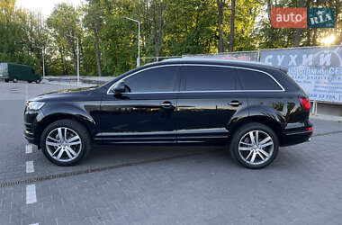 Внедорожник / Кроссовер Audi Q7 2013 в 