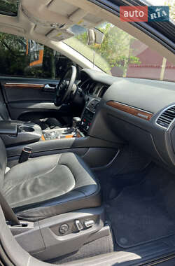 Внедорожник / Кроссовер Audi Q7 2013 в 