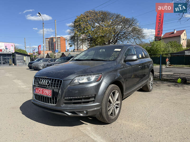 Позашляховик / Кросовер Audi Q7 2015 в 