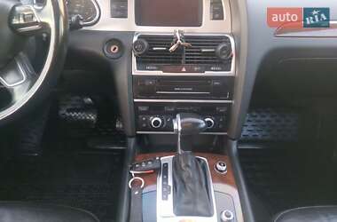 Внедорожник / Кроссовер Audi Q7 2012 в 