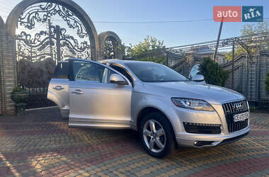 Позашляховик / Кросовер Audi Q7 2011 в 