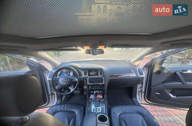 Позашляховик / Кросовер Audi Q7 2011 в 