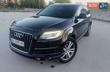 Внедорожник / Кроссовер Audi Q7 2012 в 