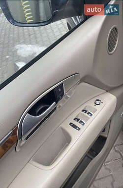 Внедорожник / Кроссовер Audi Q7 2013 в 
