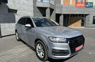 Внедорожник / Кроссовер Audi Q7 2018 в 