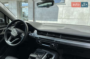 Внедорожник / Кроссовер Audi Q7 2018 в 