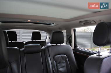 Позашляховик / Кросовер Audi Q7 2015 в 