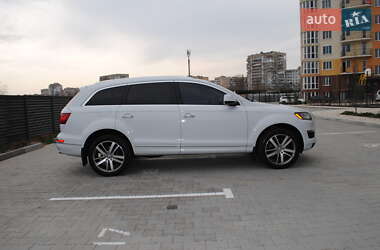 Позашляховик / Кросовер Audi Q7 2015 в 