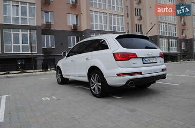 Позашляховик / Кросовер Audi Q7 2015 в 