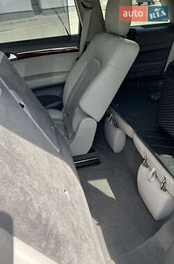 Внедорожник / Кроссовер Audi Q7 2013 в 