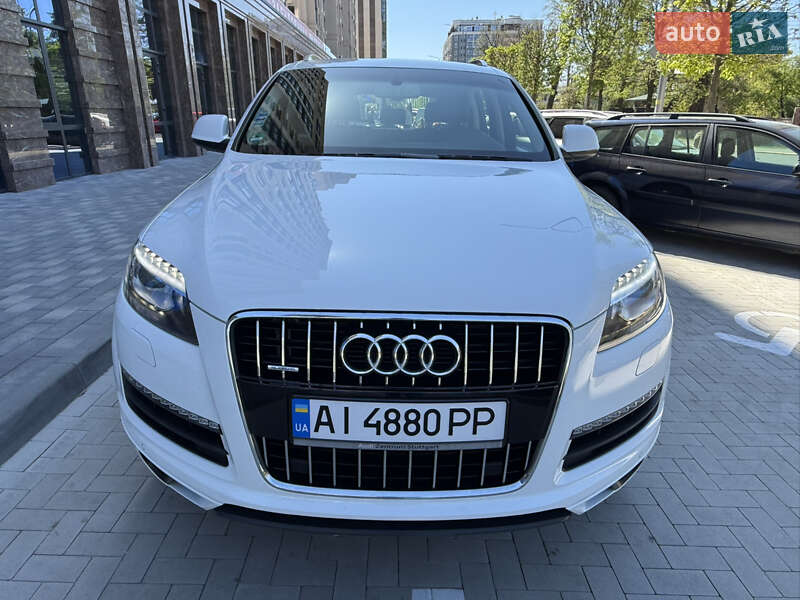 Позашляховик / Кросовер Audi Q7 2014 в Ірпені