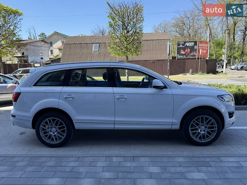 Позашляховик / Кросовер Audi Q7 2014 в Ірпені