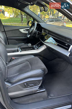 Внедорожник / Кроссовер Audi Q7 2020 в 